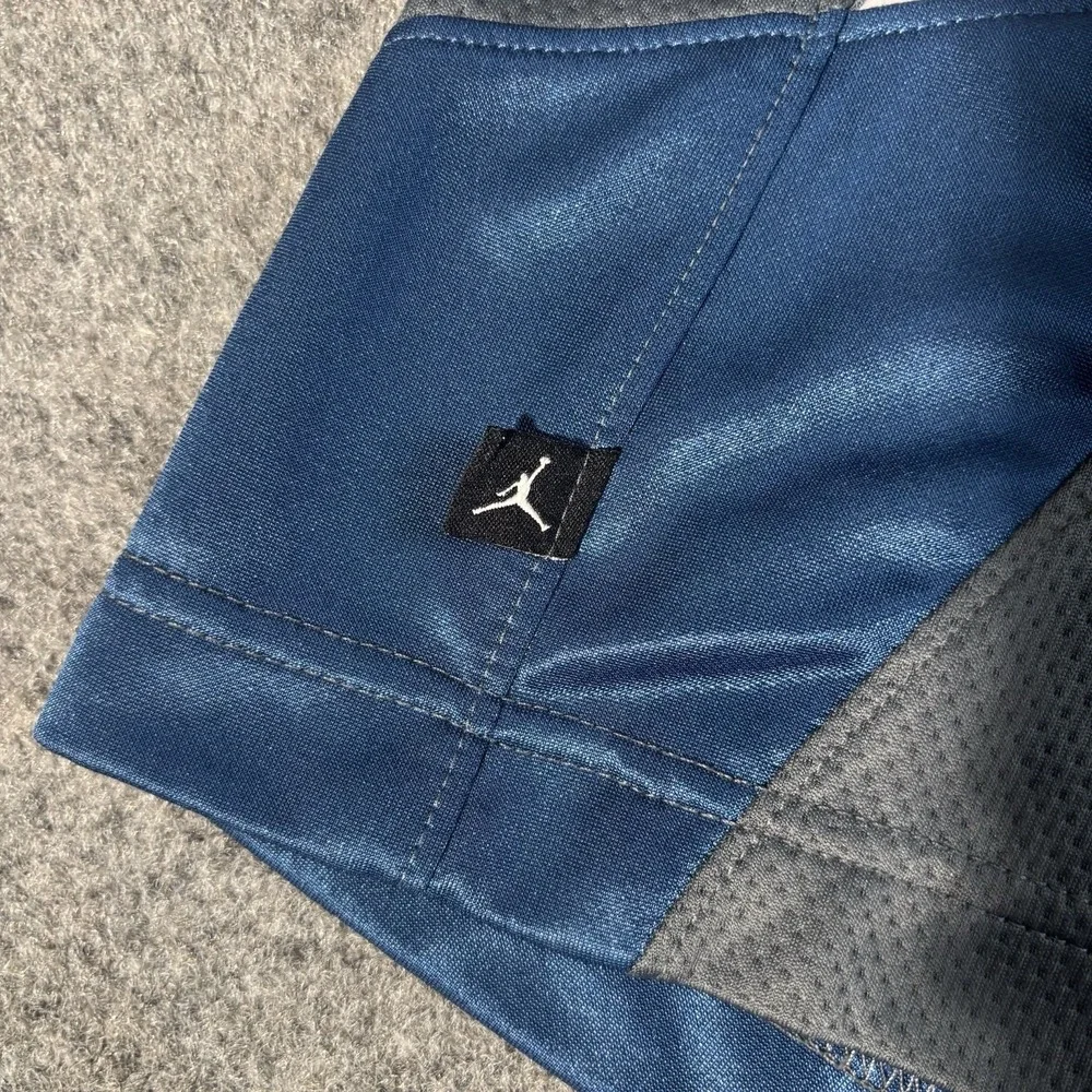 Jordan Basketball‎ Shorts Men's Large Gray Blue Dri-Fit Jumpman Logo Athletic